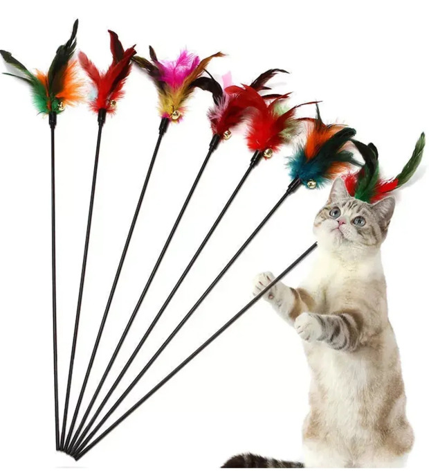 KEDİ OLTA TÜYLÜ ZİLLİ 50CM İTHAL