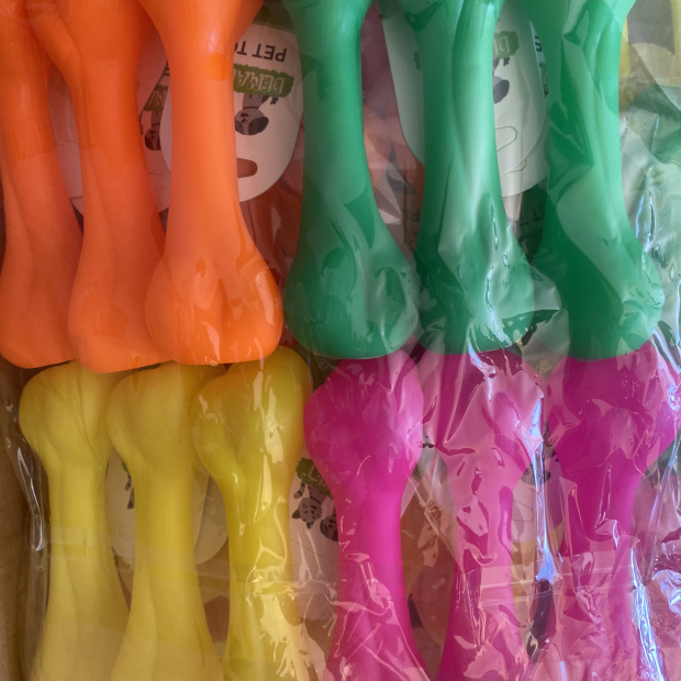 Sesli Plastik Kemik Oyuncak
