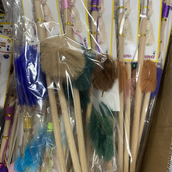 PONPONLU TÜYLÜ KEDİ OLTASI 12 Lİ